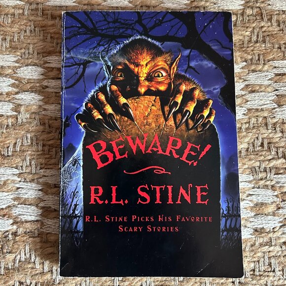 R.L. Stine Beware! Scary Stories Book - Picture 1 of 3